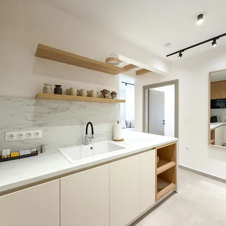 Luxury Downtown A2 *