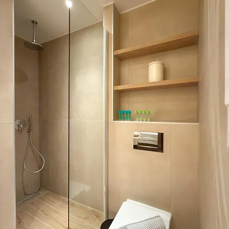 Luxury Downtown A2 *