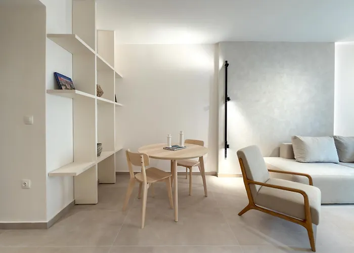 Luxury Downtown A2 Apartment *