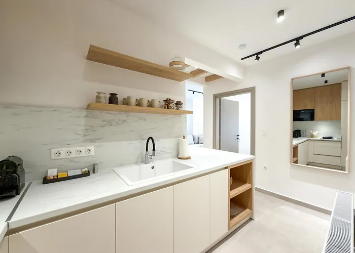 Luxury Downtown A2 *