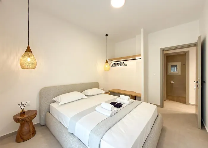 Luxury Downtown A2 Apartment *