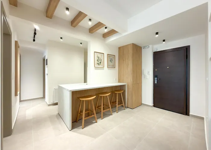 Luxury Downtown A2 شقة *